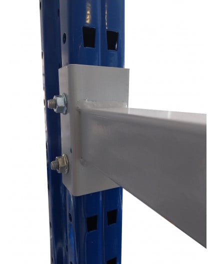 Pont de liaison pour une echelle de rayonnage mi-lourd