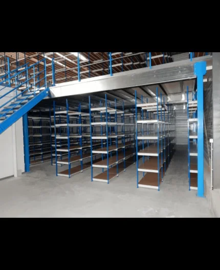 Mezzanine industrielle et espace de stockage