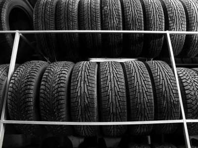 Rayonnage pneus : comment optimiser le stockage dans un centre auto ou un garage ?