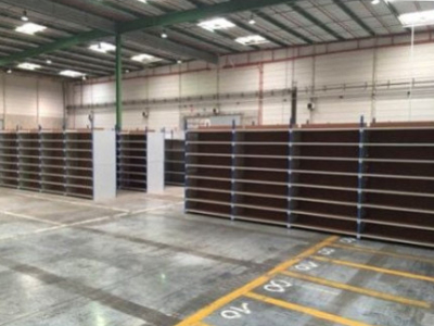 Zone de stockage pour atelier de réparation