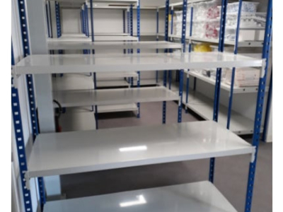 Aménagement d'une zone de stockage pour un laboratoire